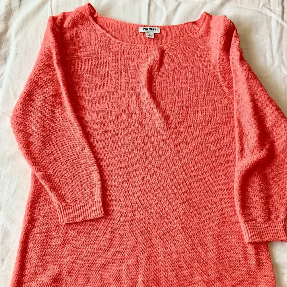 Old Navy Lightweight sweater, 3/4 sleeves Coral color, size M - Picture 1 of 3